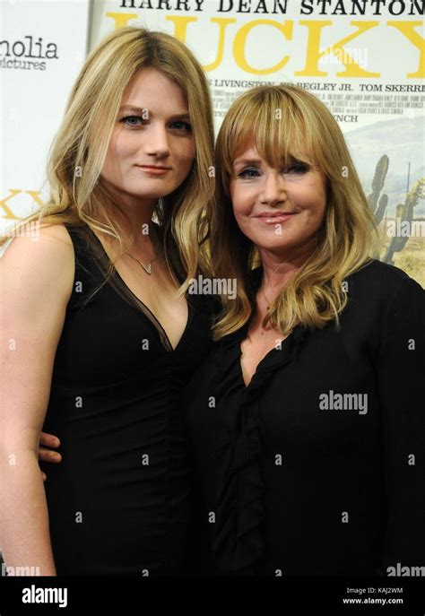 rebecca de mornay and daughters.